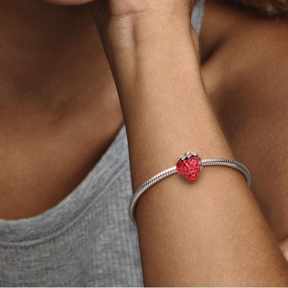 Pandora Seeded Strawberry Fruit Charm for Bracelet or Necklace charm NEW! - Picture 7 of 7